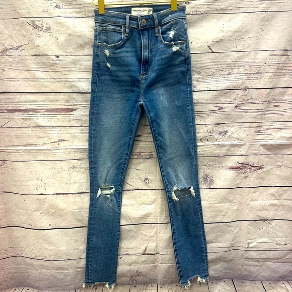 Abercrombie & Fitch Super Skinny Ankle High Rise Denim Jeans Size 000/23R - Picture 1 of 3